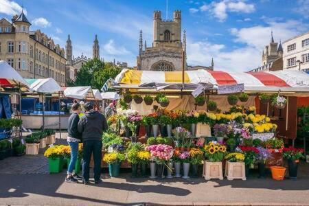 Central, Stunning 2 Bed Apartment With Parking! Cambridge  Extérieur photo