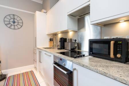 Central, Stunning 2 Bed Apartment With Parking! Cambridge  Extérieur photo