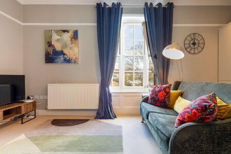 Central, Stunning 2 Bed Apartment With Parking! Cambridge  Extérieur photo
